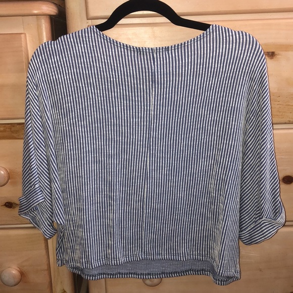 Textured Dolman Sleeve Crop Top - Picture 7 of 7